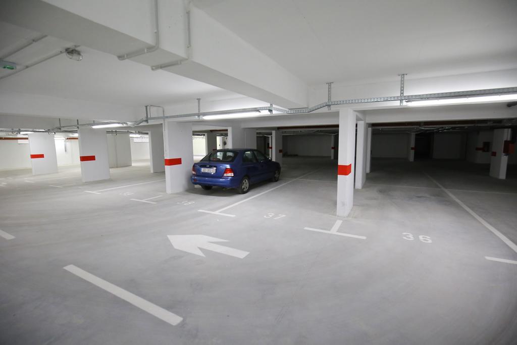 Apartment Flowers, Free Garage Parking Zadar Rum bild